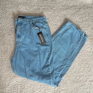 PrettyLittleThing Mom Jeans - High Wasted